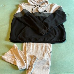 Adidas jogger setFINAL PRICE GONE SATURDAY